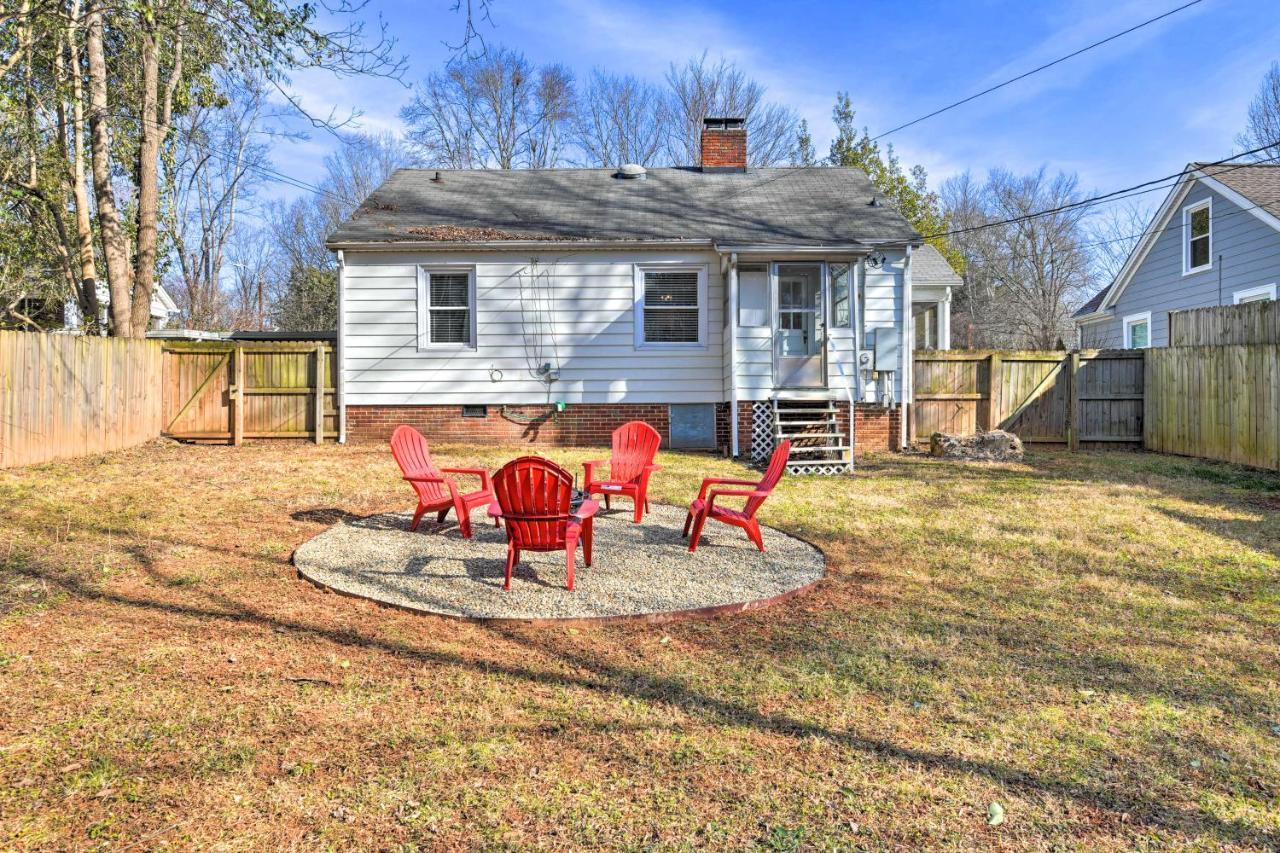 Charlotte Area Cottage About 4 Mi To Downtown! Exterior photo